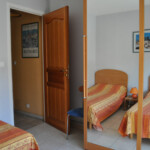 La seconde chambre avec 2 lits de 90x190 appartement, location antibes, location vacances appartement antibes, vacances antibes, centre ville, airbnb, abritel, booking.com, locasun